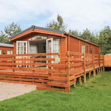 Angie'S Haven, Superb 2 Bedroom Lodge With Hot Tub - Sleeps 6 - Felmoor Park Morpeth Ngoại thất bức ảnh